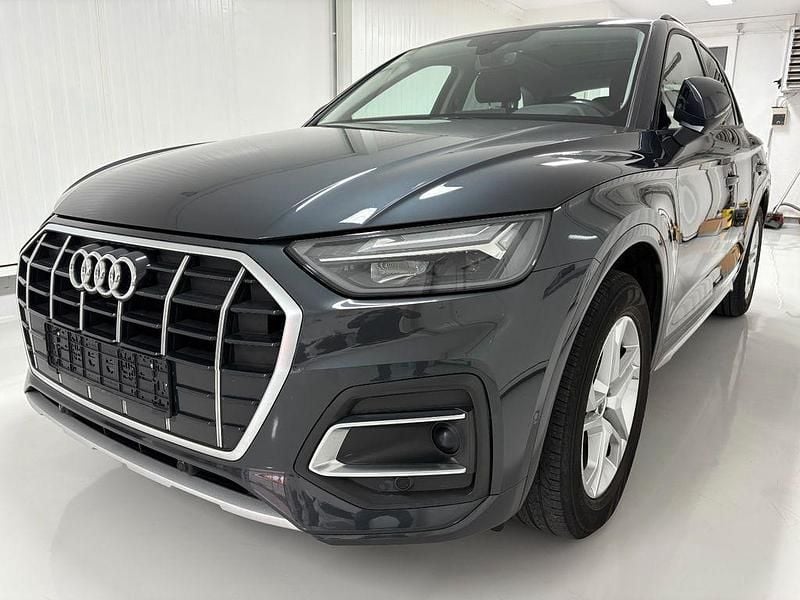 Grau Gebraucht 2021 Audi Q5 Advanced Plus SUV | 29.950 € (Superpreis) - Bild 1/4