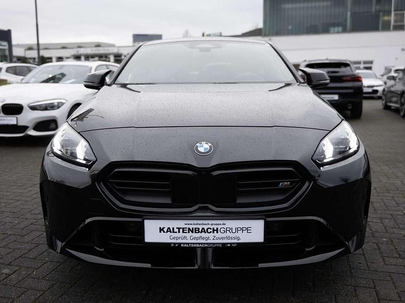 Gebraucht BMW 135 Performance 300 PS (220 kW) 2025 Schwarz Kleinwagen