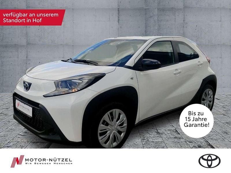 Weiß Gebraucht 2025 Toyota Aygo X Business Edition SUV | 16.490 € (Fairer Preis) - Bild 1/4
