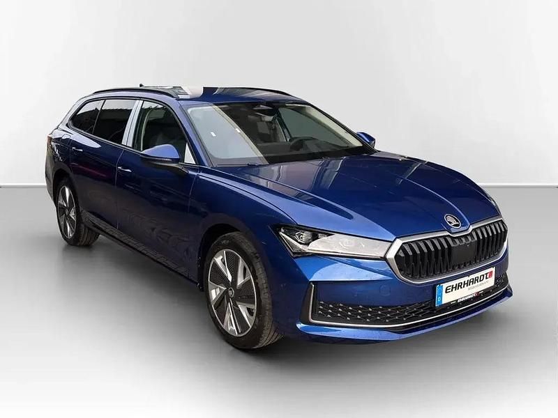 Gebraucht Skoda Superb Selection 150 PS (110 kW) 2025 Blau Kombi