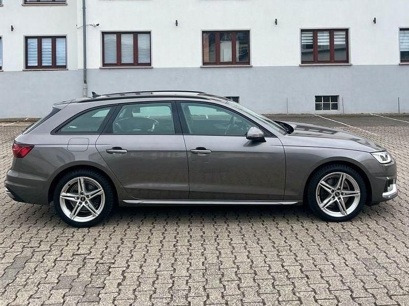 Gebraucht Audi A4 Advanced 163 PS (119 kW) 2020 Grau Kombi