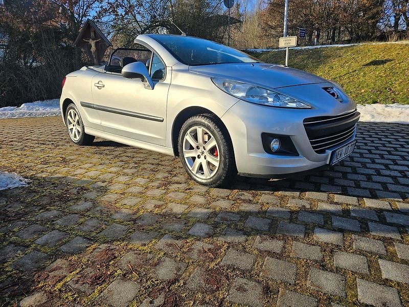 Gebraucht Peugeot 207 CC 120 PS (88 kW) 2009 Silber Cabrio
