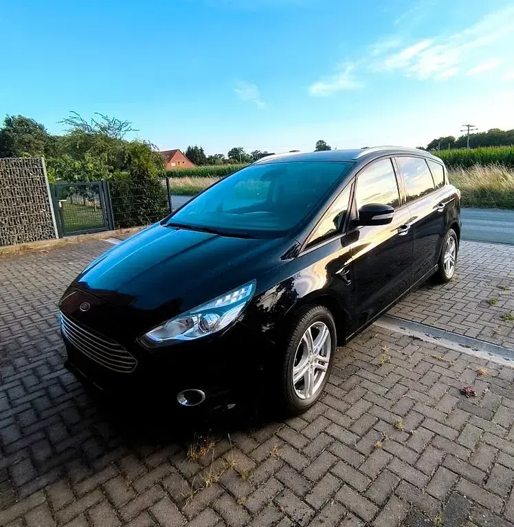 Gebraucht Ford S-MAX Business Edition 160 PS (117 kW) 2018 Schwarz Van / Kleinbus