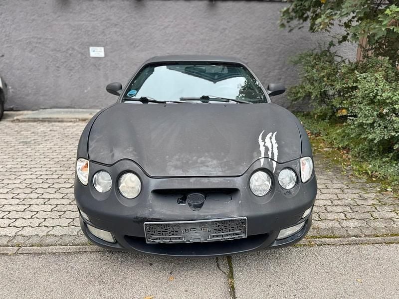 Schwarz Gebraucht 2001 Hyundai Coupé Coupé | 400 € - Bild 1/4