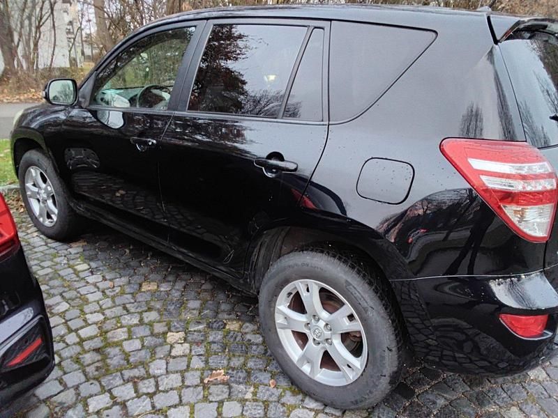Schwarz Gebraucht 2009 Toyota RAV4 SUV | 6.999 € (Guter Preis) - Bild 1/4