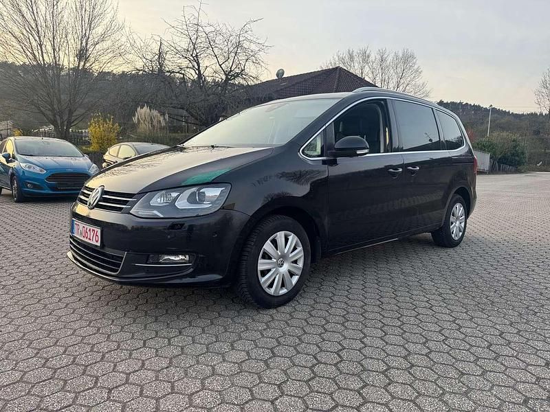 Gebraucht VW Sharan Highline 177 PS (130 kW) 2013 Deep black perleffekt Van / Kleinbus