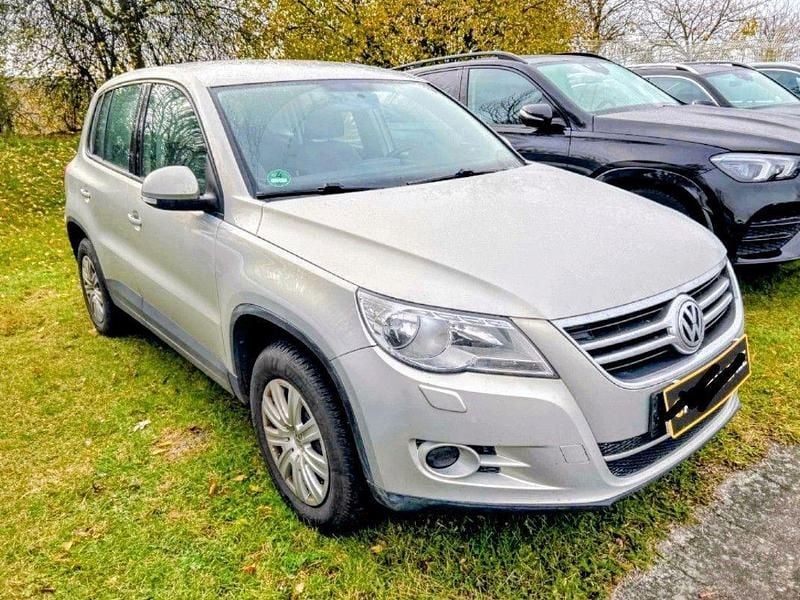 Gebraucht VW Tiguan Trendline 150 PS (110 kW) 2010 Gold SUV