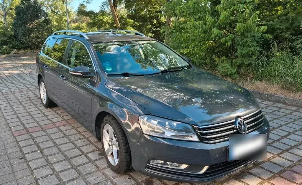 Gebraucht VW Passat 140 PS (102 kW) 2013 Grau Kombi