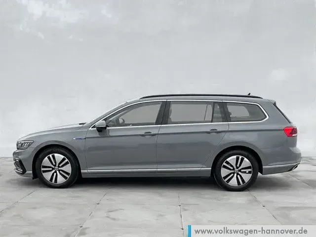 Gebraucht VW Passat GTE 218 PS (160 kW) 2022 Mondsteingrau Kombi