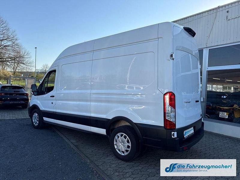 Gebraucht Ford Transit Trend 131 PS (96 kW) 2022 Weiss Van / Kleinbus