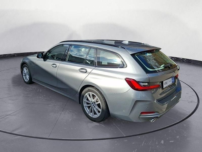 Gebraucht BMW 318 156 PS (114 kW) 2025 Grau Kombi