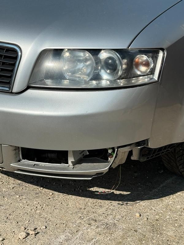 Gebraucht Audi A4 135 PS (99 kW) 2000 Silber Limousine