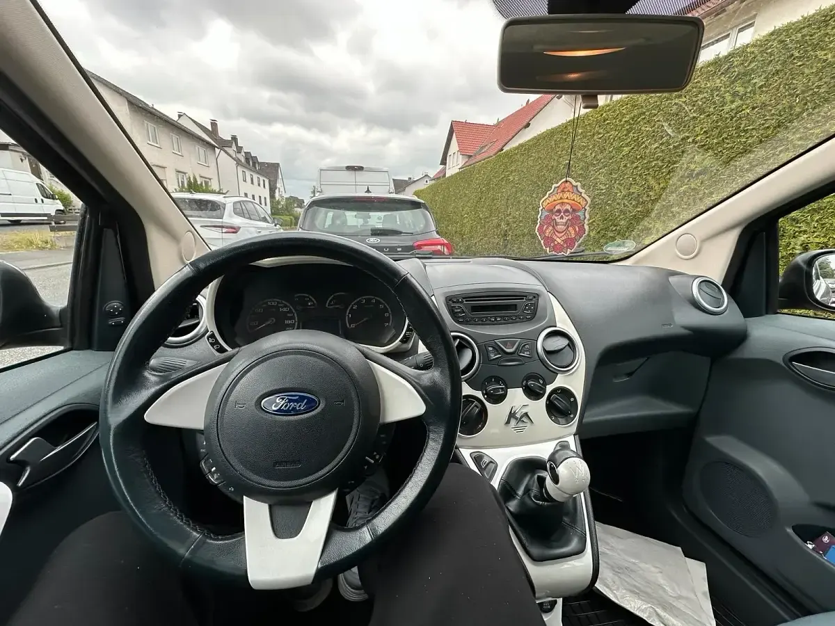 Gebraucht Ford Ka 69 PS (50 kW) 2012 Andere farben Kleinwagen