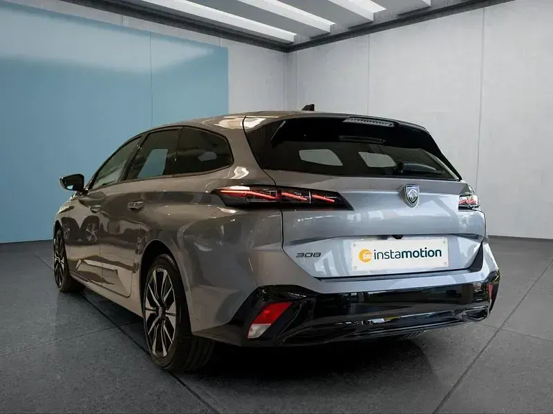 Neu Peugeot 308 131 PS (96 kW) 2026 Silber Kombi