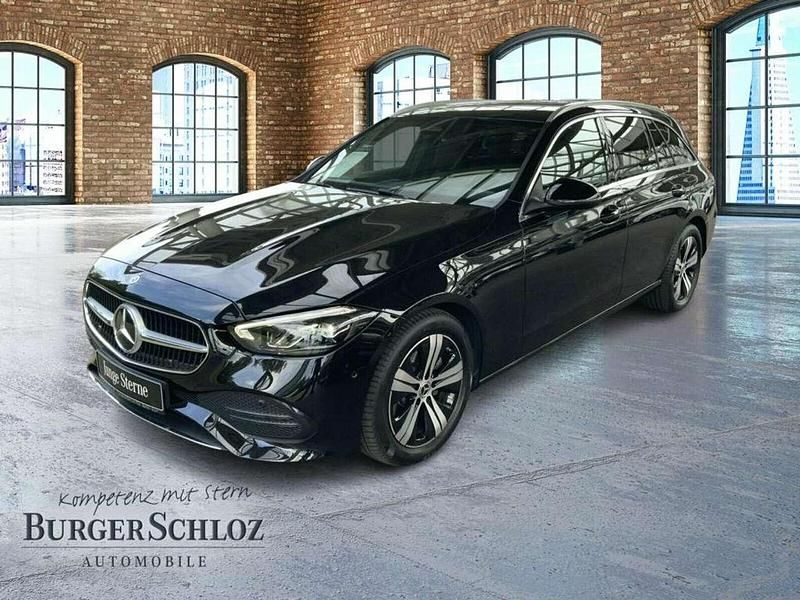 Metalliclack obsidianschwarz Gebraucht 2024 Mercedes C180 Avantgarde Kombi | 35.800 € (Fairer Preis) - Bild 1/4