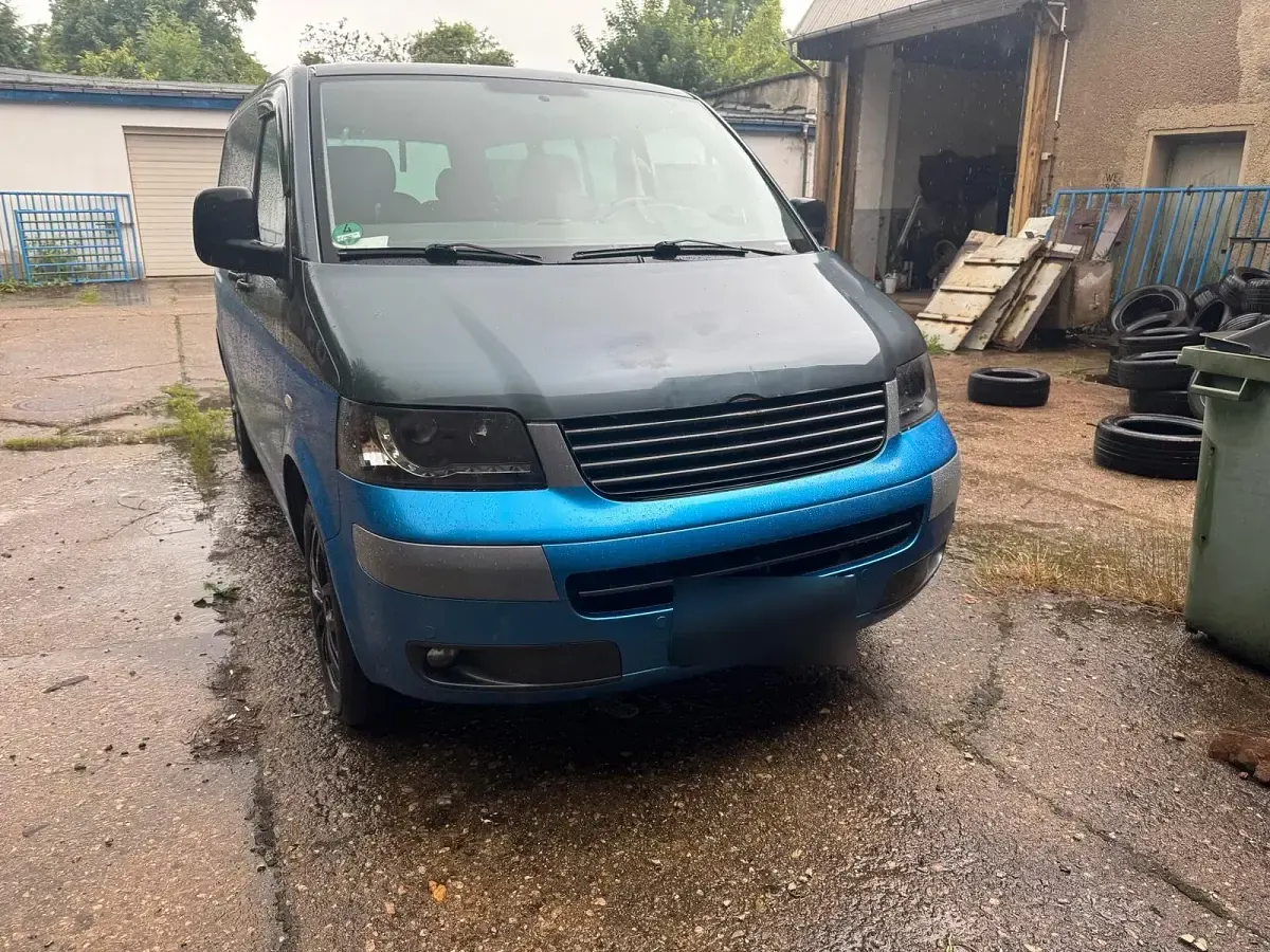 Gebraucht VW Multivan 130 PS (95 kW) 2009 Grau Van / Kleinbus