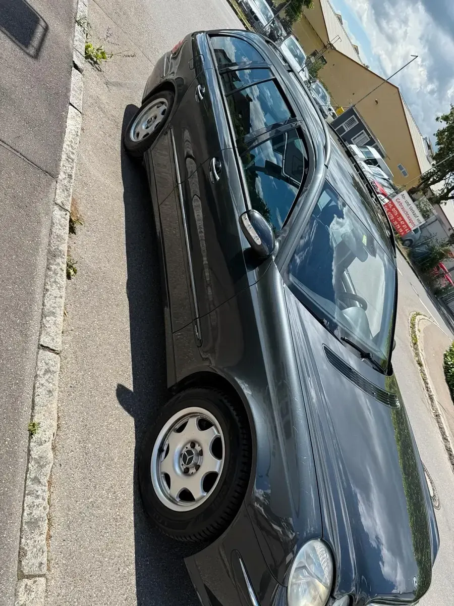Gebraucht Mercedes E200 163 PS (119 kW) 2003 Grau Kombi