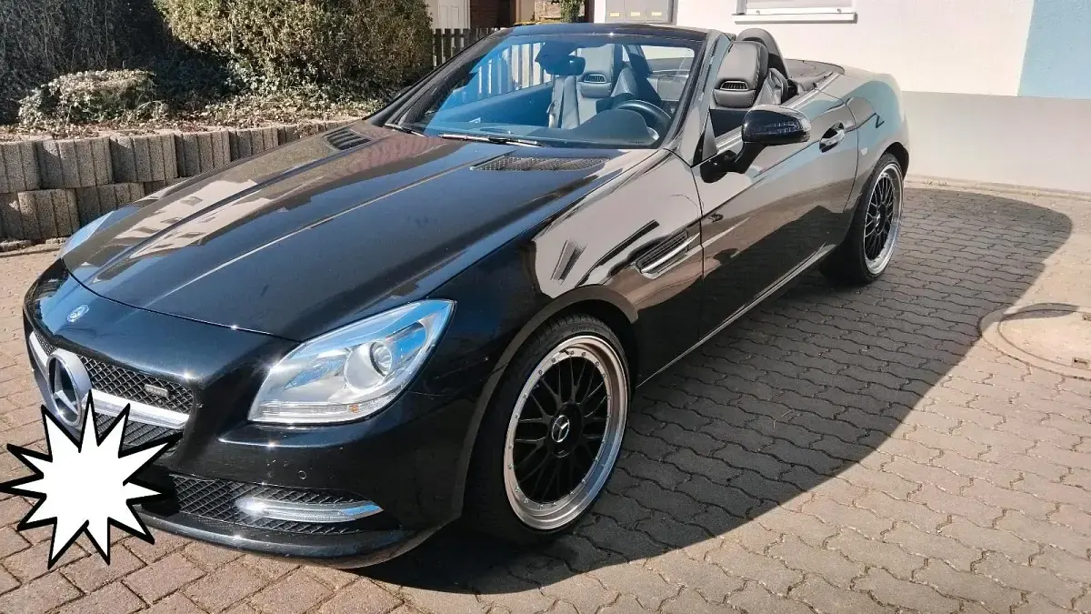Second-hand Mercedes SLK200 185 CP (136 kW) 2013 Negru Cabrio
