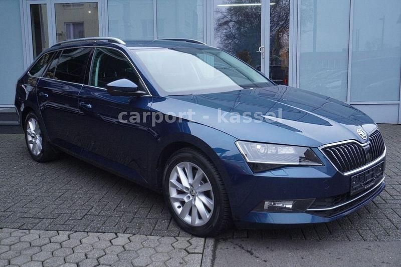 Gebraucht Skoda Superb Ambition 150 PS (110 kW) 2018 Blau Kombi