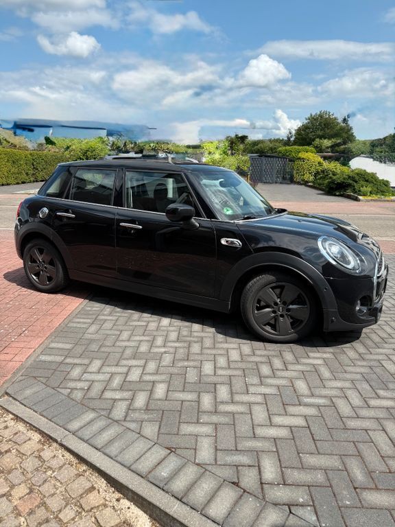 Schwarz Gebraucht 2020 Mini Cooper S Classic Kleinwagen | 20.299 € (Superpreis) - Bild 1/4