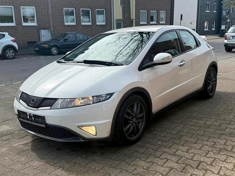 Gebraucht Honda Civic 140 PS (102 kW) 2011 Weiß Limousine