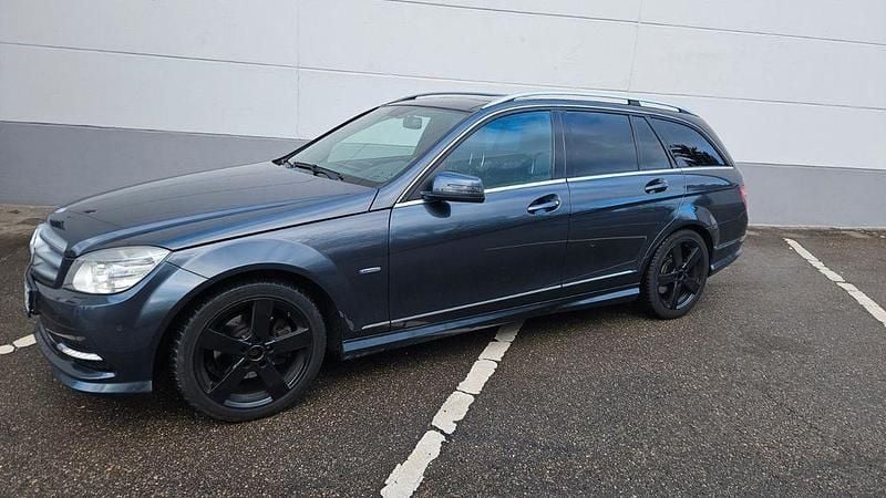 Grau Gebraucht 2010 Mercedes C250 Kombi | 4.300 € (Superpreis) - Bild 1/4