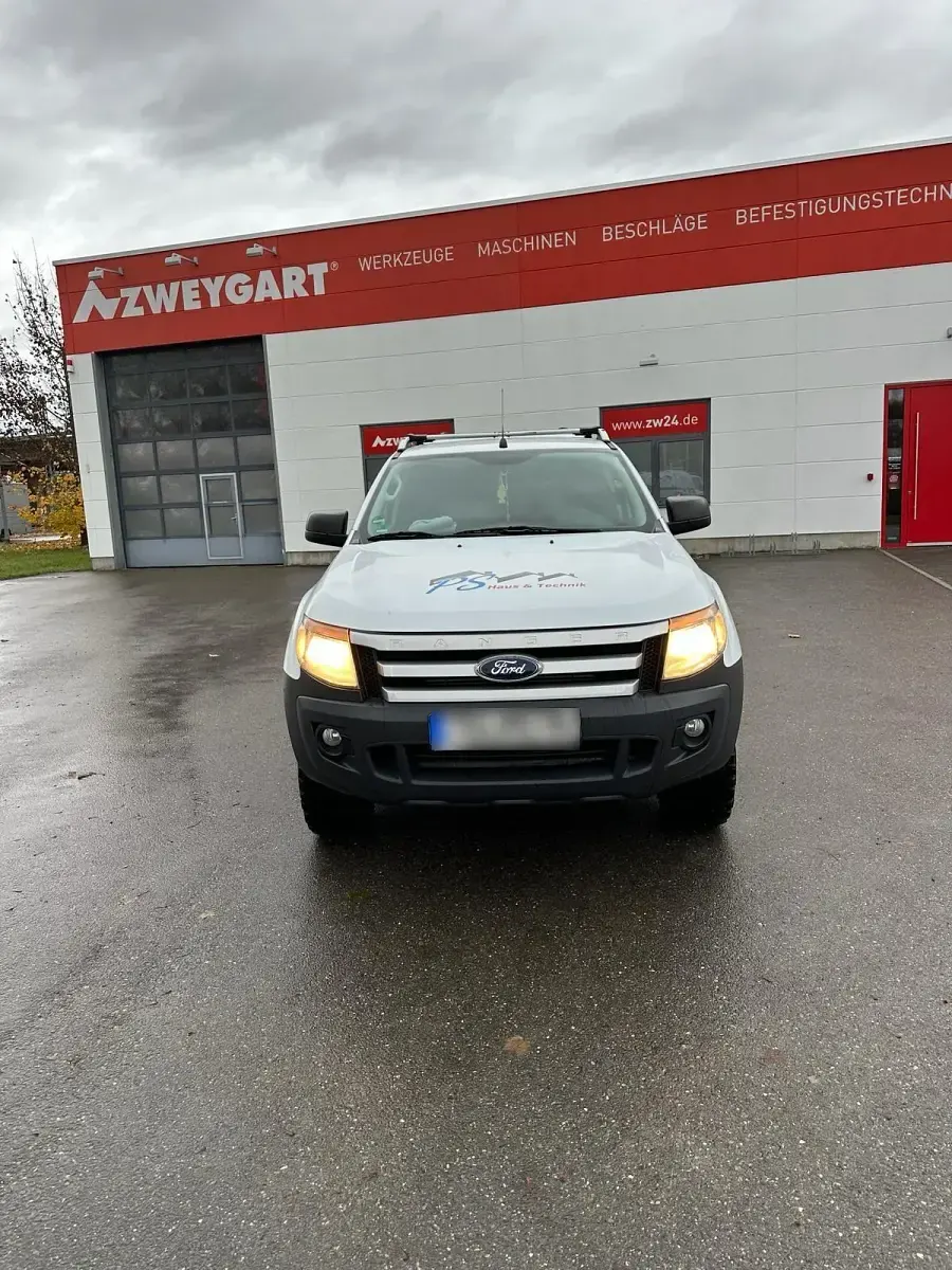 Gebraucht Ford Ranger 190 PS (139 kW) 2014 Weiß Pickup