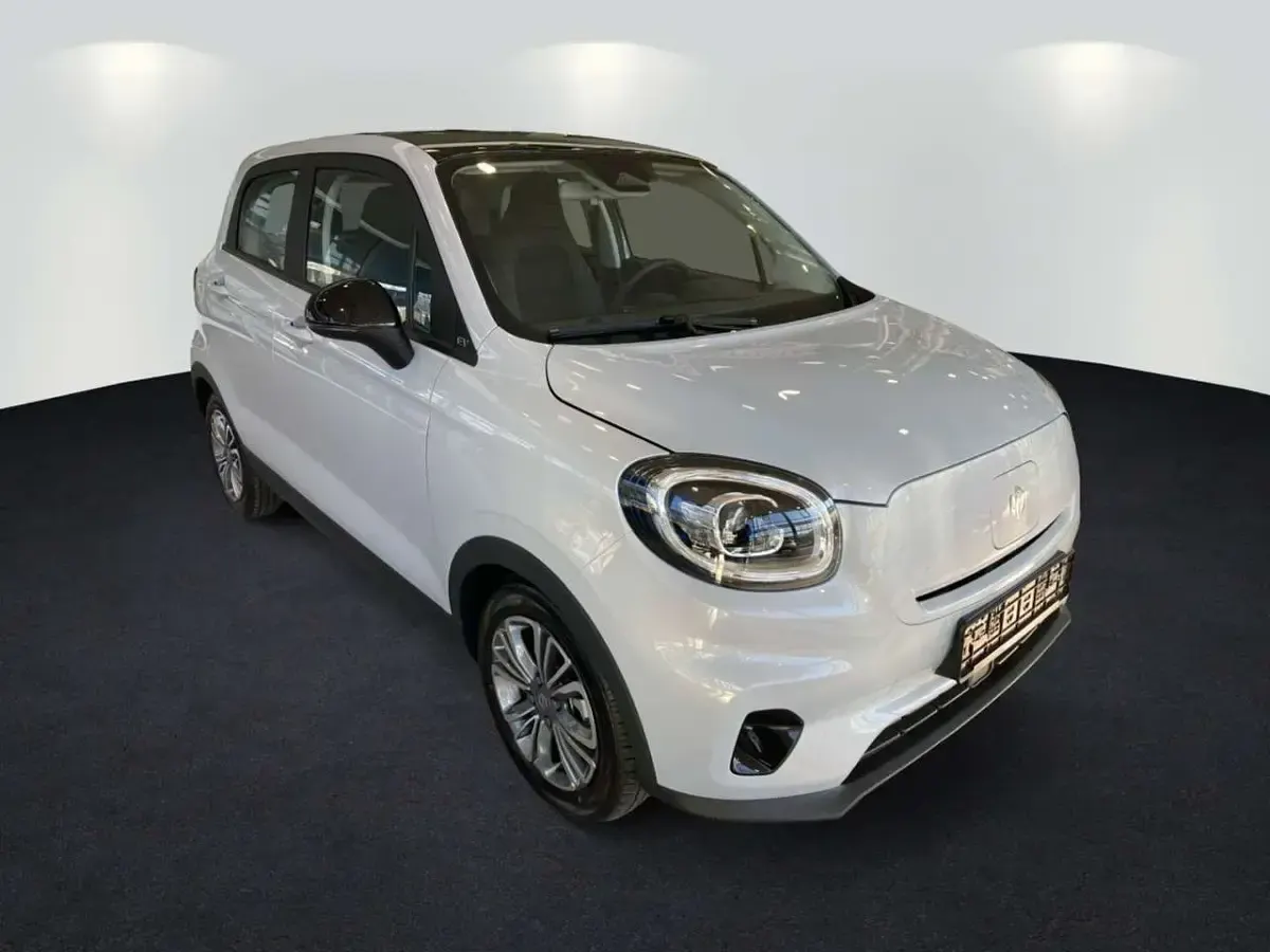 Gebraucht Leapmotor T03 69 kW (95 PS) 2025 Starry silver Kleinwagen