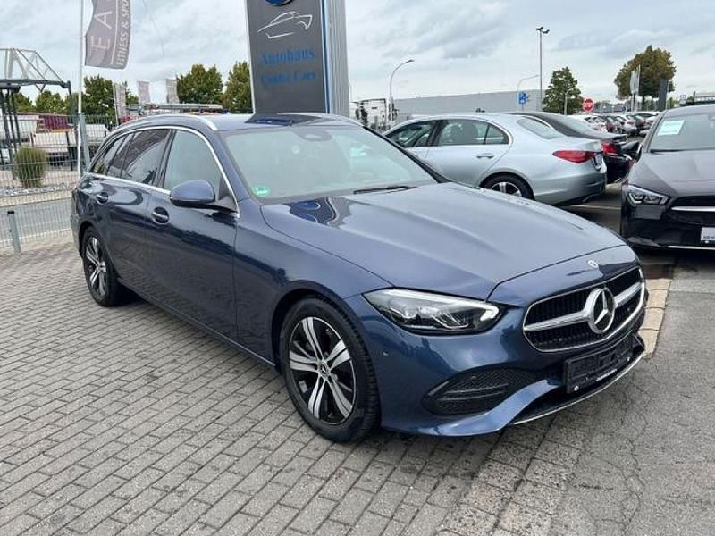 Sodalithblau Gebraucht 2023 Mercedes C220 Avantgarde Kombi | 31.950 € (Fairer Preis) - Bild 1/3