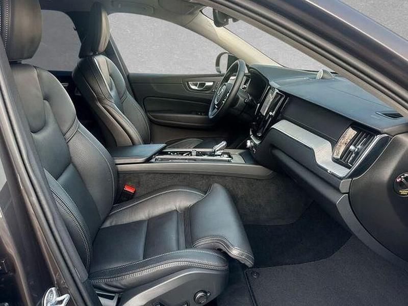 Gebraucht Volvo XC60 Ultra 250 PS (183 kW) 2025 Platinum grey SUV