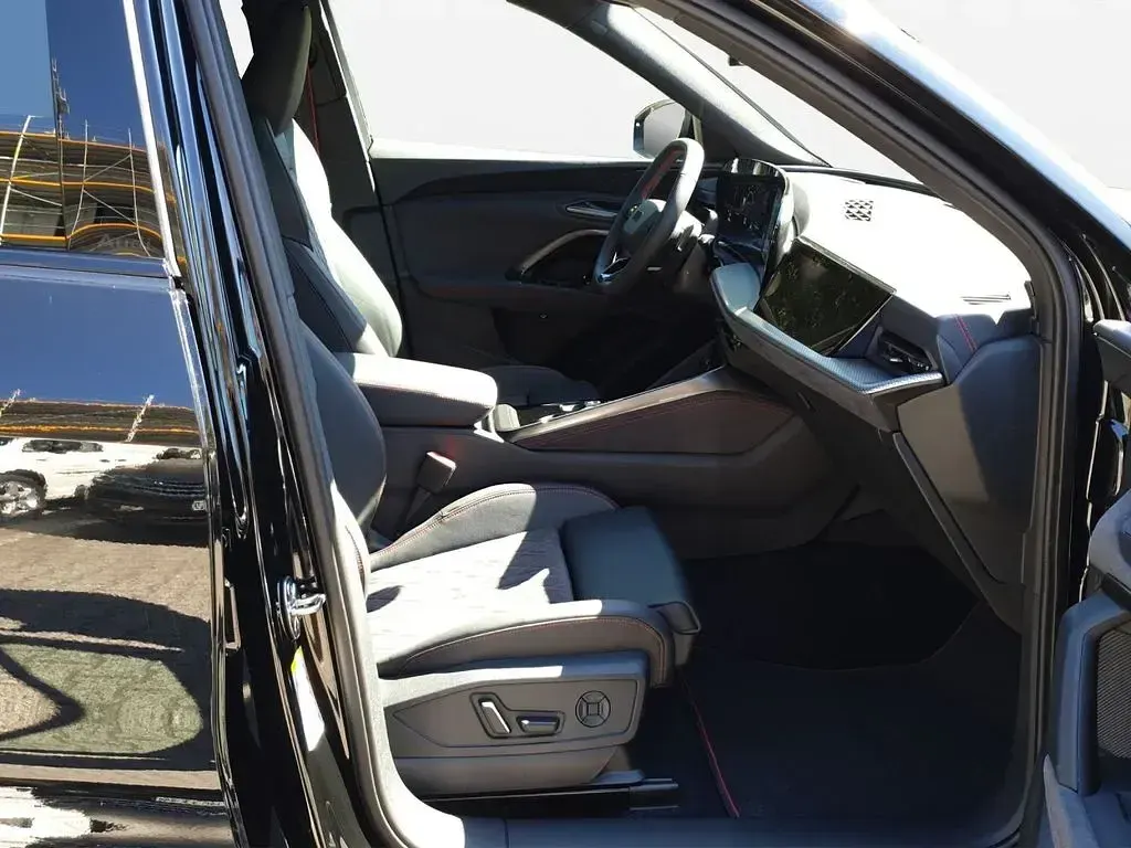 Neu Audi Q5 Sportback Sport 204 PS (150 kW) 2026 Schwarz SUV