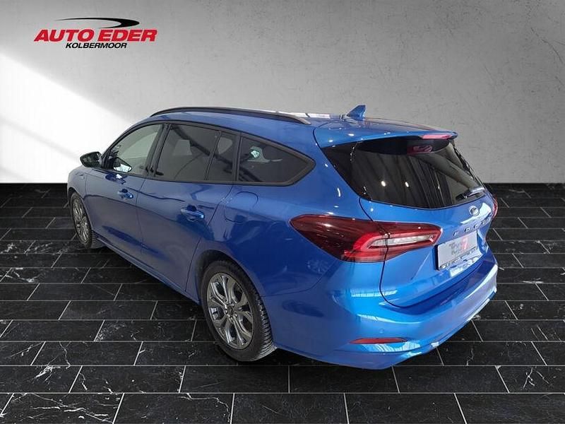 Gebraucht Ford Focus ST-Line 116 PS (85 kW) 2023 Dynamicblau (metallic) Kombi