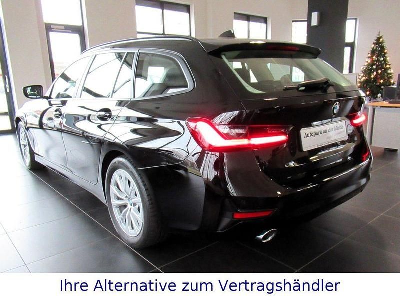 Gebraucht BMW 320 184 PS (135 kW) 2020 Schwarz Limousine