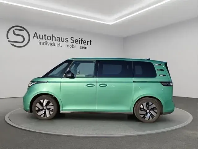 Używany VW ID. Buzz Pro 210 kW (286 KM) 2024 Zielony Minivan
