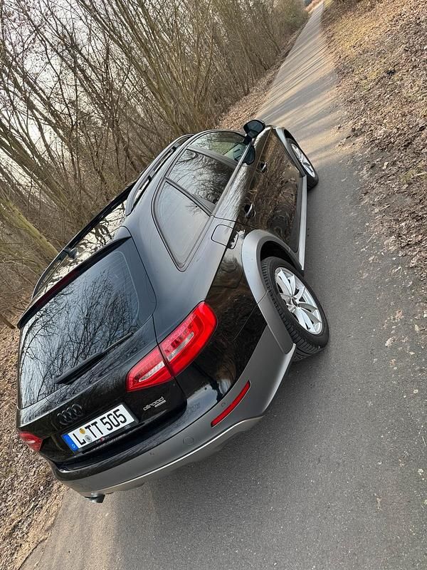 Gebraucht Audi A4 Allroad Advanced 177 PS (130 kW) 2014 Schwarz Kombi