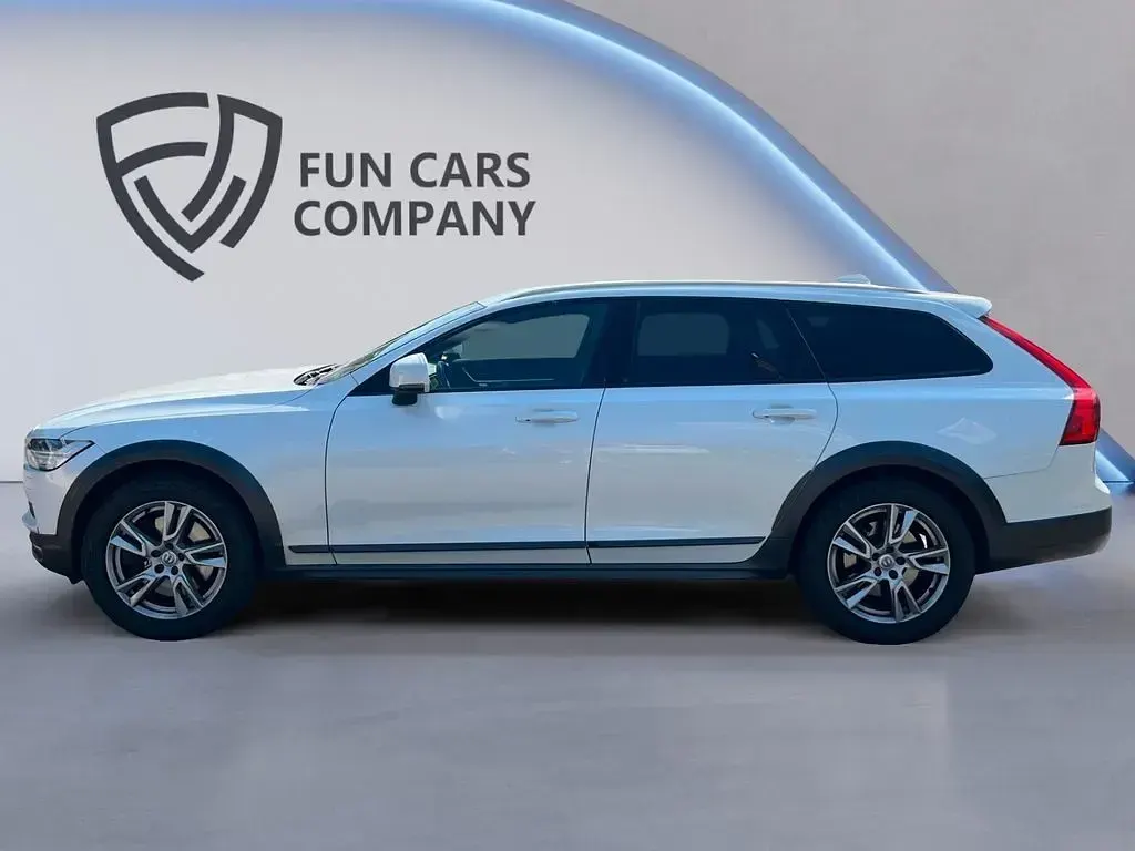 Gebraucht Volvo V90 CC Pro 235 PS (172 kW) 2019 Weiß Kombi