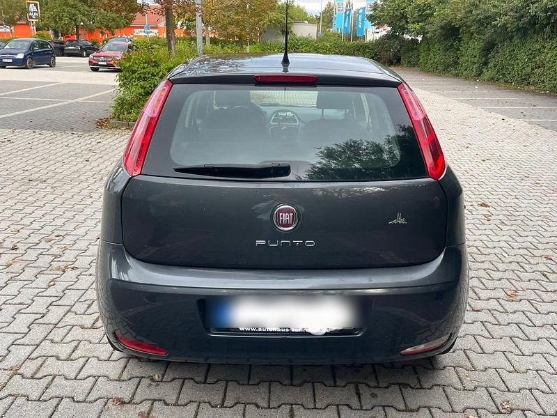 Gebraucht Fiat Punto 69 PS (50 kW) 2016 Grau Kleinwagen