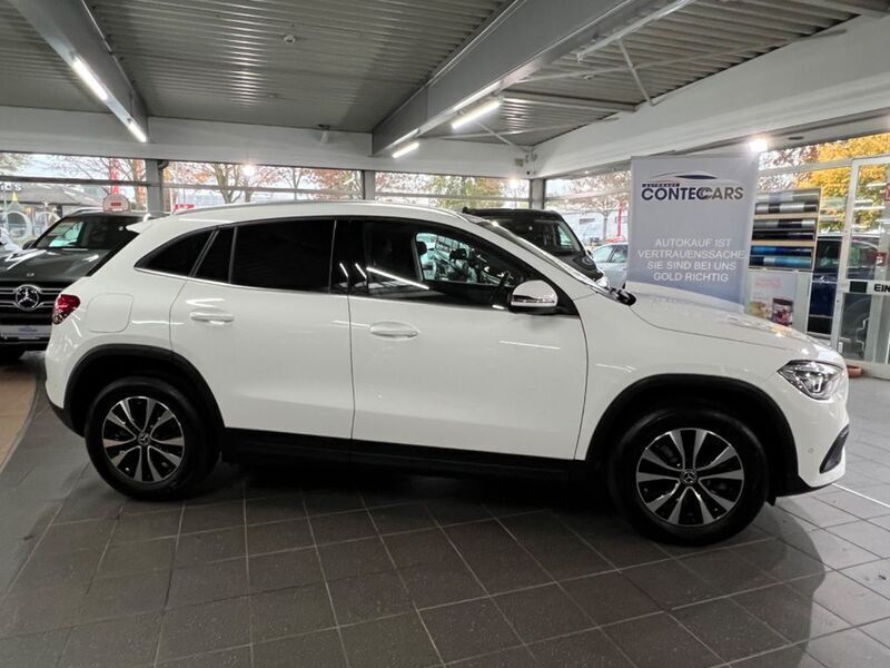 Polarweiss Gebraucht 2022 Mercedes GLA250 Style SUV | 31.999 € (Superpreis) - Bild 1/4
