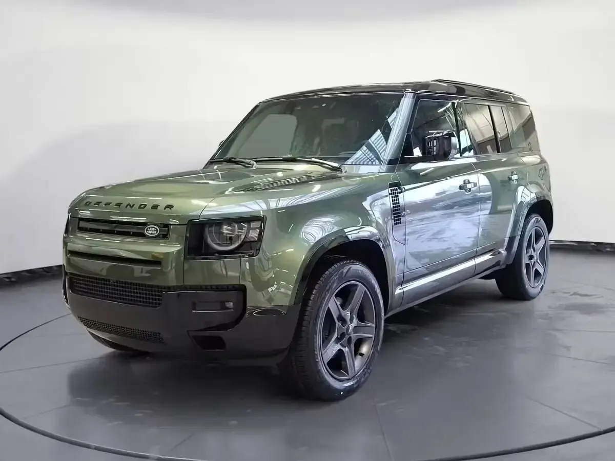 Gebraucht Land Rover Defender SE Dynamic 200 PS (147 kW) 2026 SUV