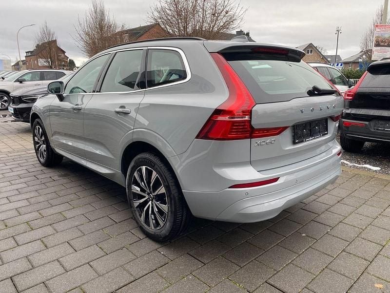 Gebraucht Volvo XC60 Core 250 PS (183 kW) 2025 Grau SUV