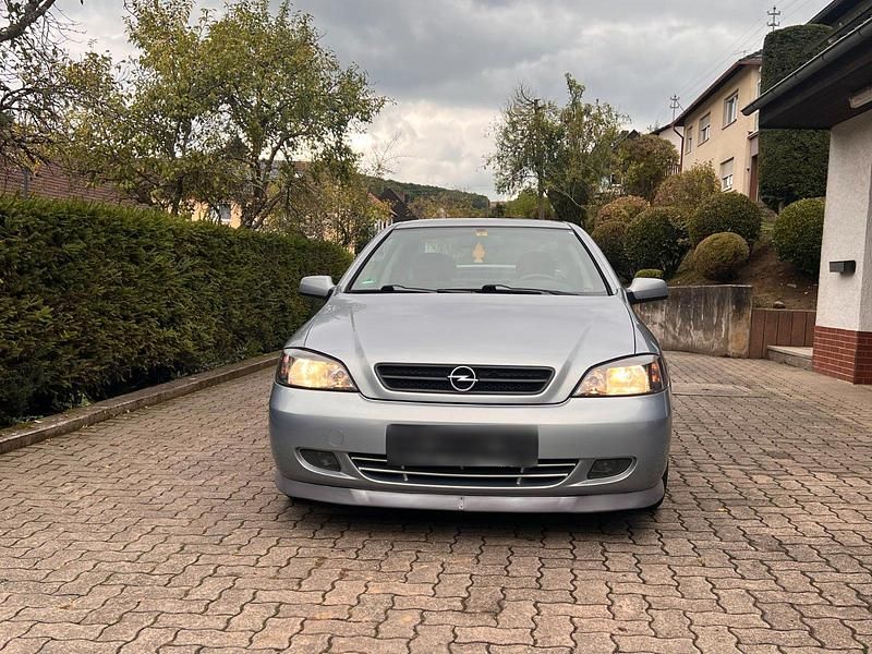 Gebraucht Opel Astra 115 PS (84 kW) 2000 Silber Coupé