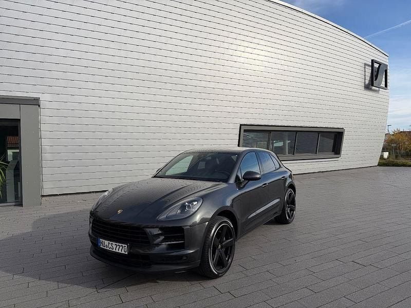 Grau Gebraucht 2020 Porsche Macan S SUV | 38.800 € (Superpreis) - Bild 1/4