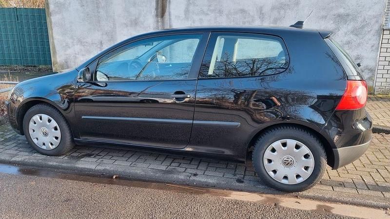 Gebraucht VW Golf VI United 80 PS (58 kW) 2009 Schwarz Kleinwagen
