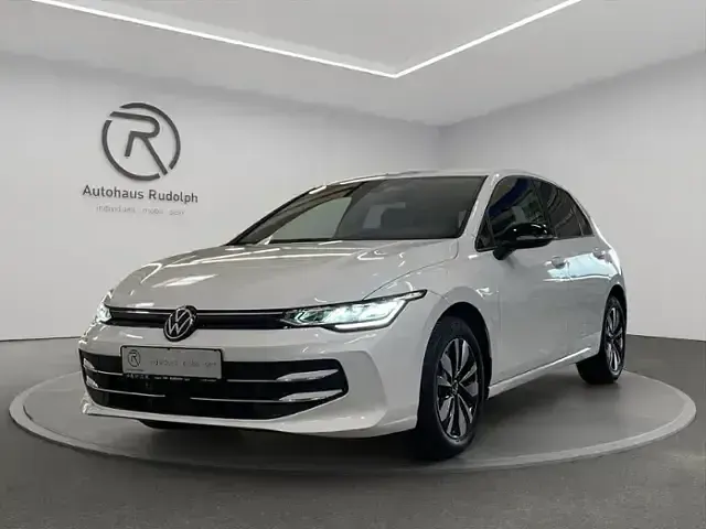 Gebraucht VW Golf VIII Goal 116 PS (85 kW) 2025 Weiss Limousine
