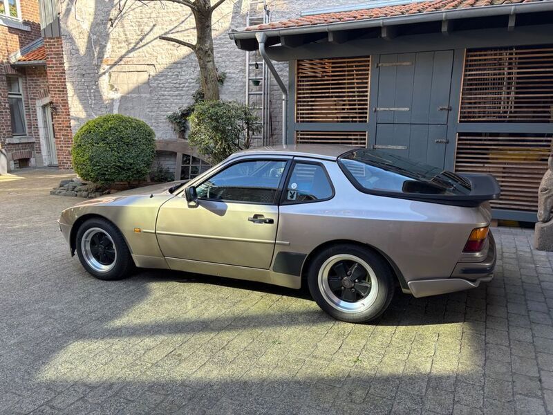 Gebraucht 1984 Porsche 944 Coupé | 18.444 € - Bild 1/4