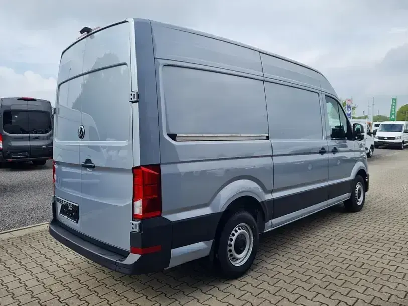 Neu VW Crafter 140 PS (102 kW) 2025 Silber Van