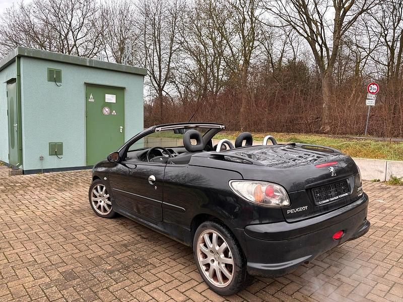 Schwarz Gebraucht 2006 Peugeot 206 CC Cabrio | 1.250 € (Guter Preis) - Bild 1/4