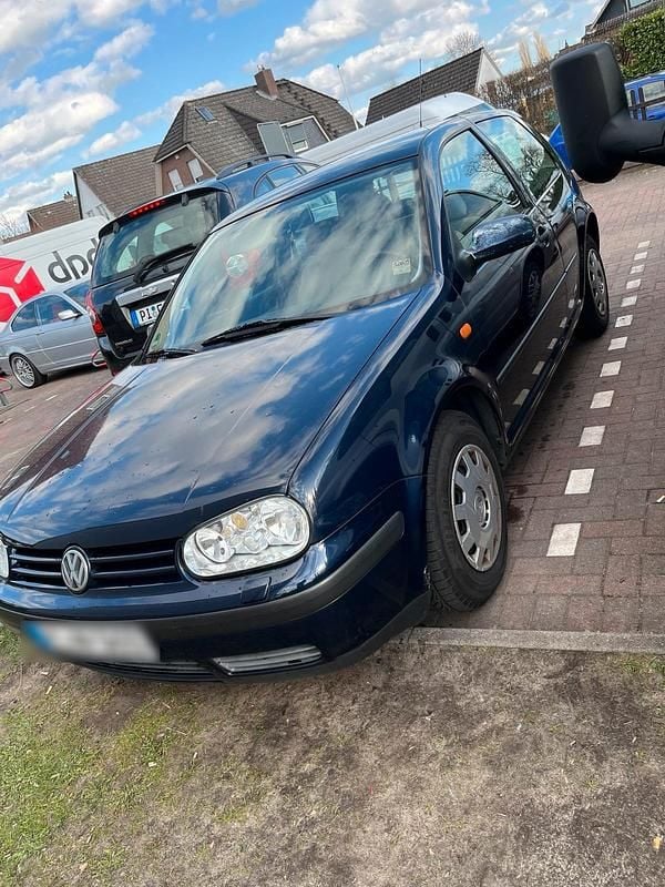 Gebraucht VW Golf IV 101 PS (74 kW) 2001 Blau Kleinwagen
