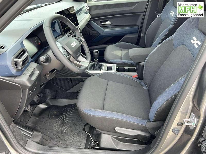 Neu Dacia Duster Journey 101 PS (74 kW) 2025 Dolomitgrau SUV