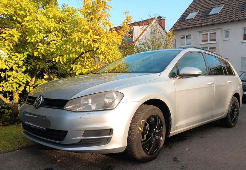 Silber Gebraucht 2014 VW Golf VII Kombi | 6.777 € (Guter Preis) - Bild 1/4